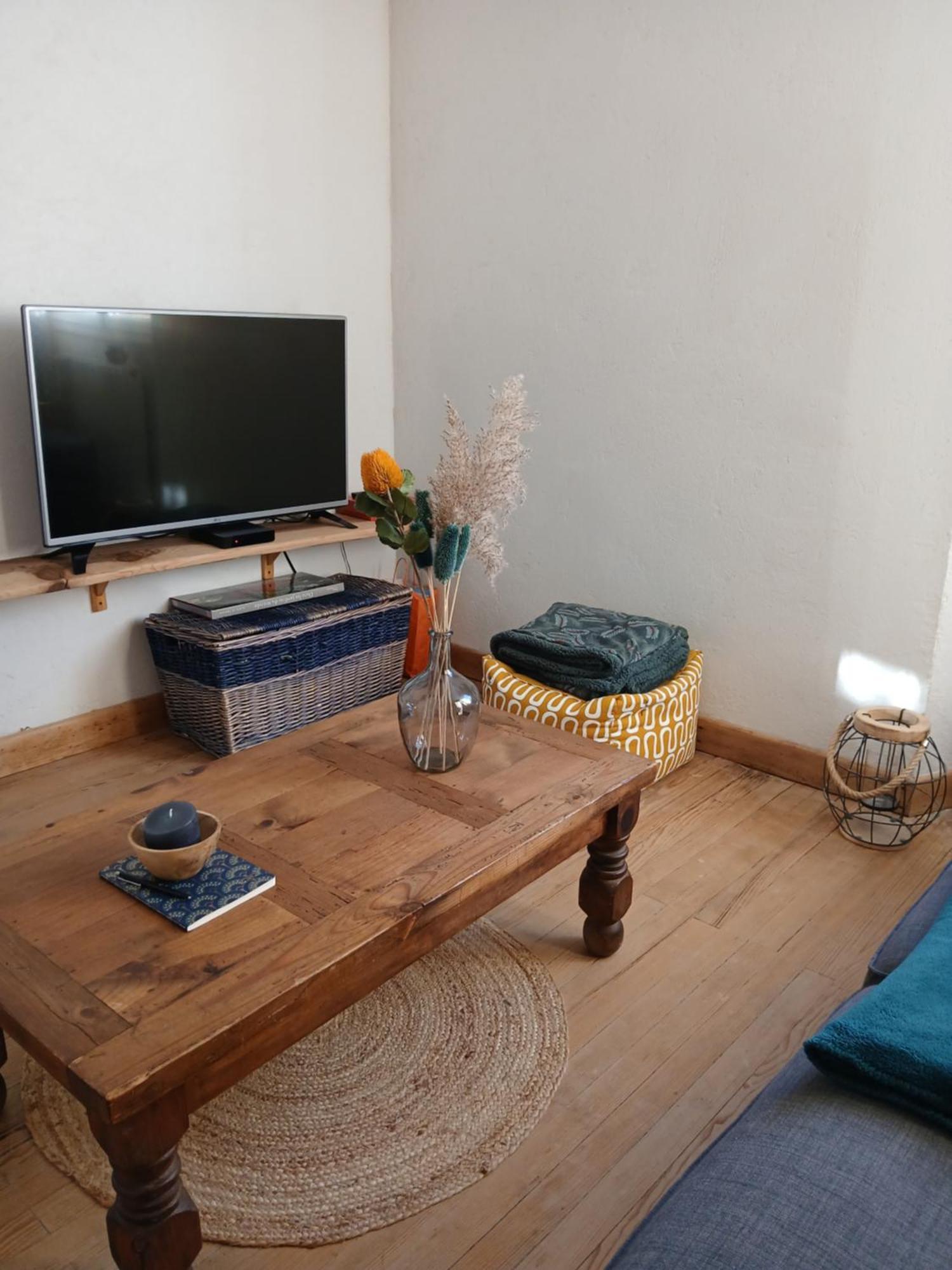 Les Gites Du Saro Chabestan Ngoại thất bức ảnh